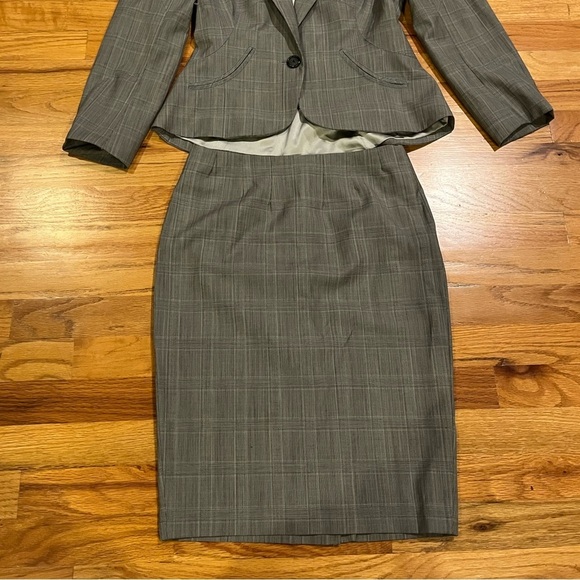 BOGO Yigal Azrouel Gray Plaid Blazer & Skirt Set - Picture 5 of 9